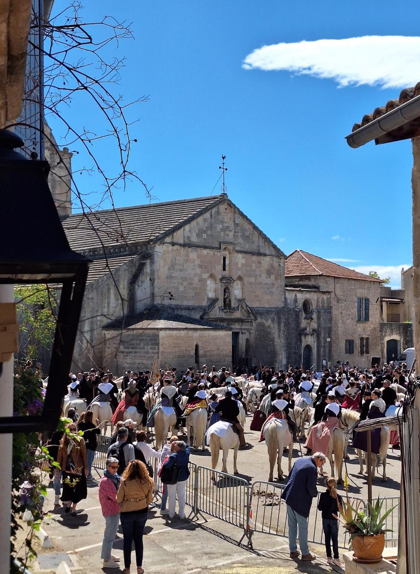 La Garriguette Appart Centre Historique Calme Climatise 6 Couchages Arles Extérieur photo